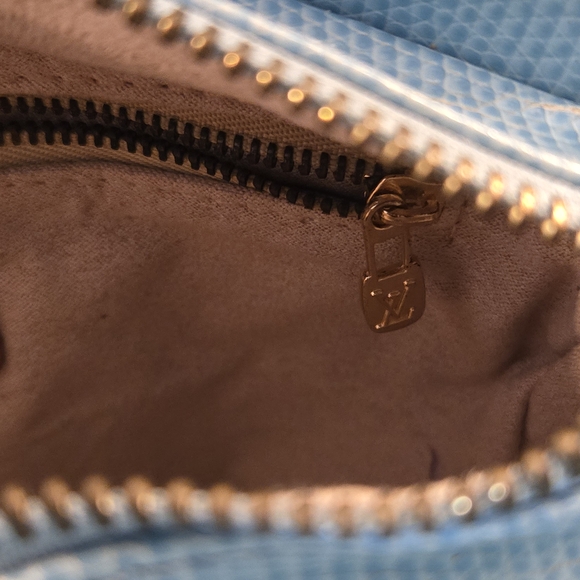 Louis Vuitton Limited Edition Glitter Cabas Pm Pastel Blue - Picture 17 of 17